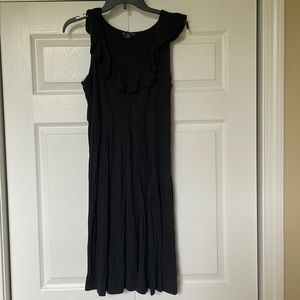 Tank ruffled black dress